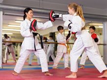 Karate kesztyűk